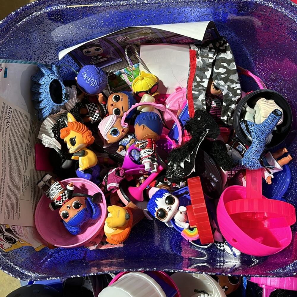 lol dolls mixed lot of dolls large and small tons of accessories in lol tub euc